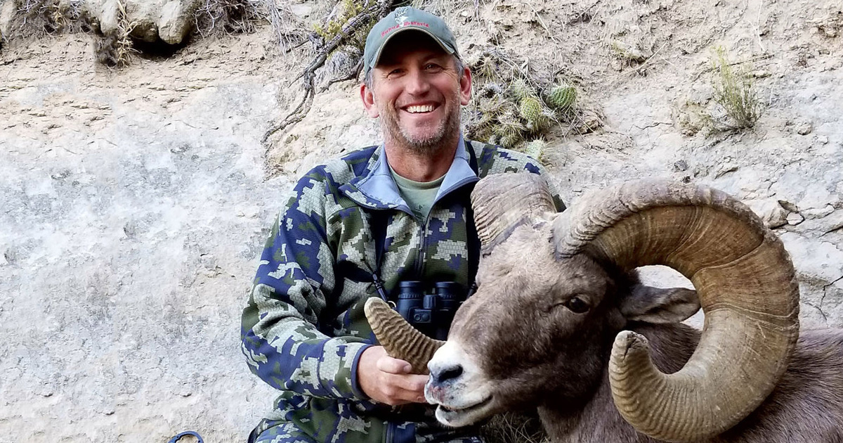 Hunter harvests record bighorn sheep goHUNT