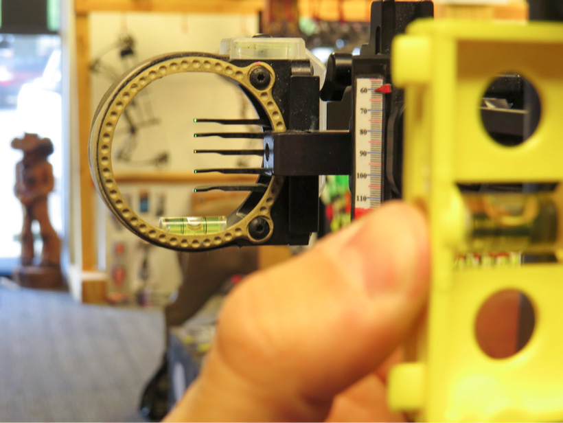 Checking the second axis on a bow sight Checking the second axis on a bow sight