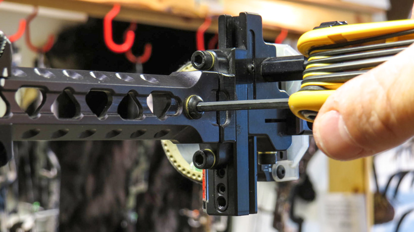 Making a third axis bow sight adjustment Making a third axis bow sight adjustment