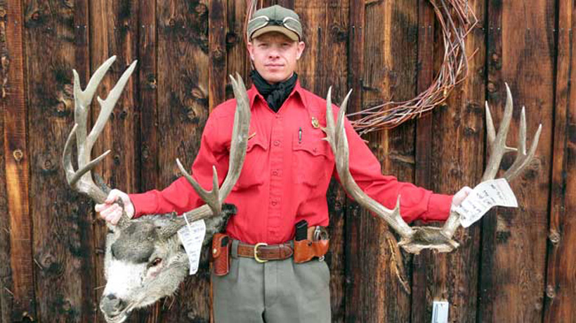 Two poached mule deer bucks in Wyoming Two poached mule deer bucks in Wyoming