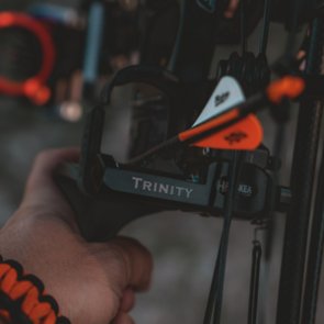 What are the main benefits of bowhunting?